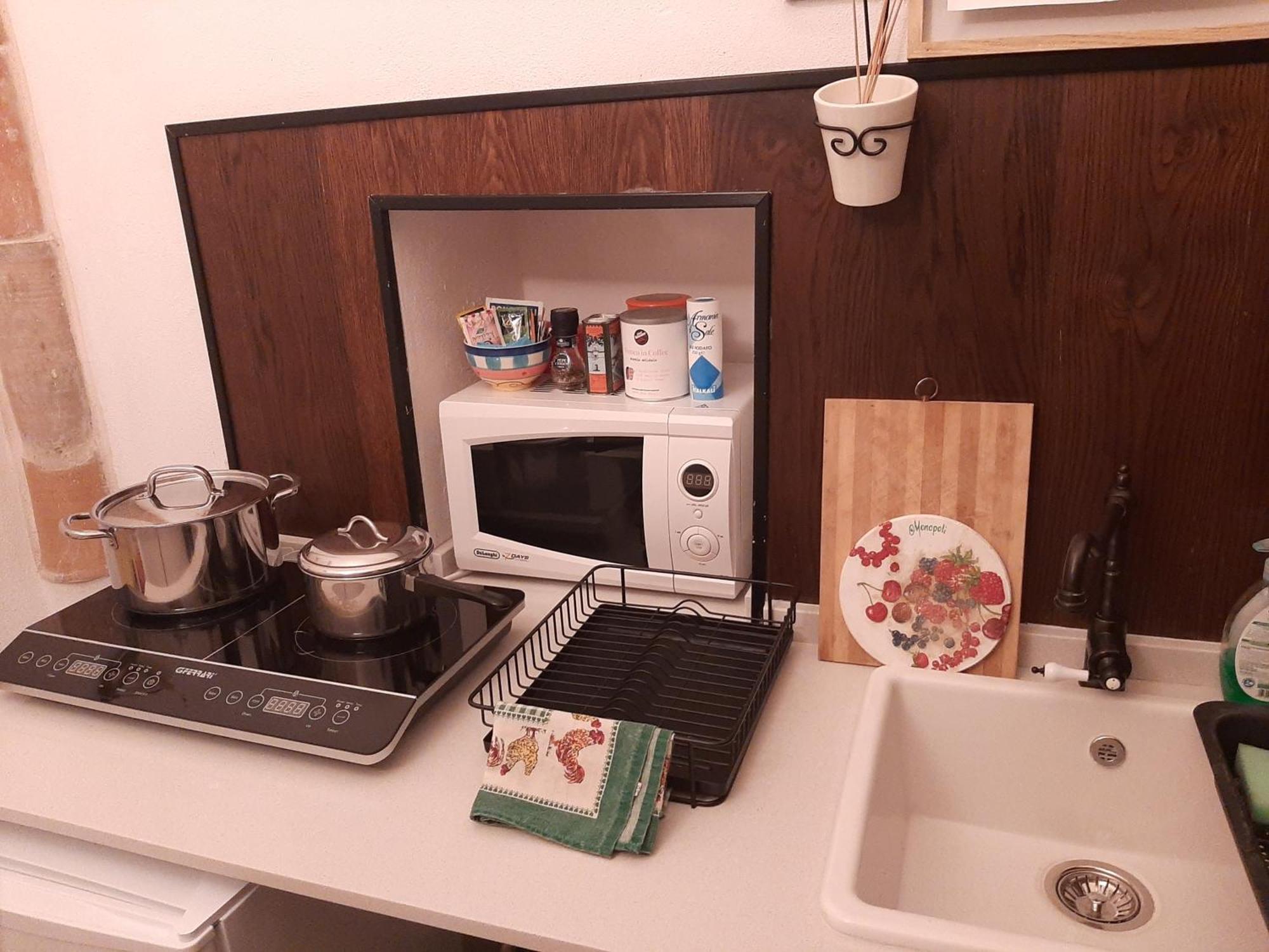 Borgo Antico Apartment Монополи Екстериор снимка
