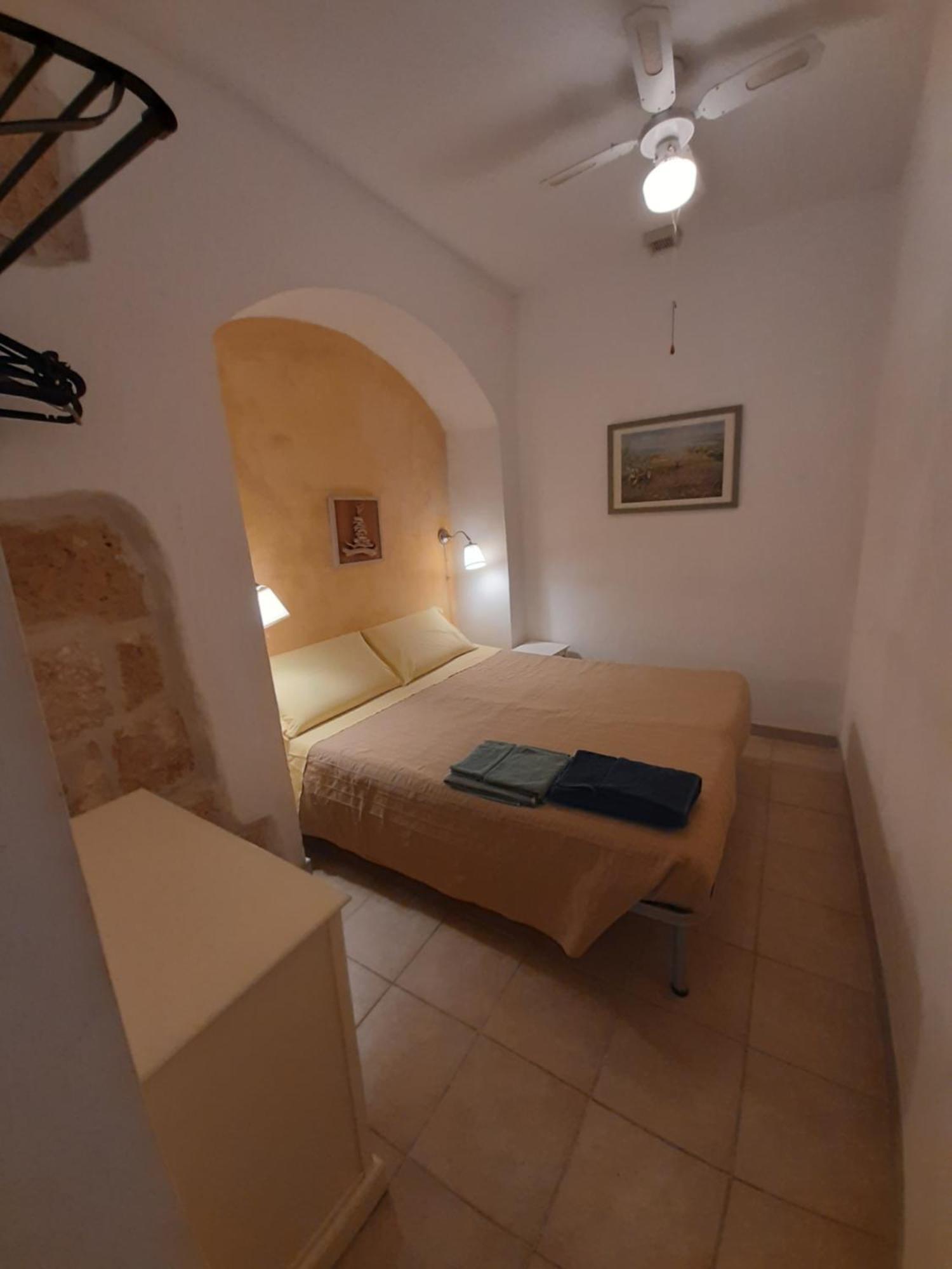 Borgo Antico Apartment Монополи Екстериор снимка