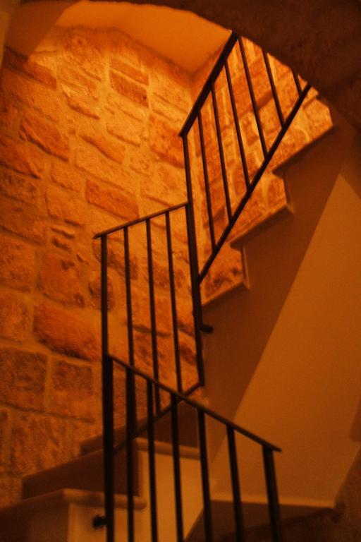Borgo Antico Apartment Монополи Стая снимка